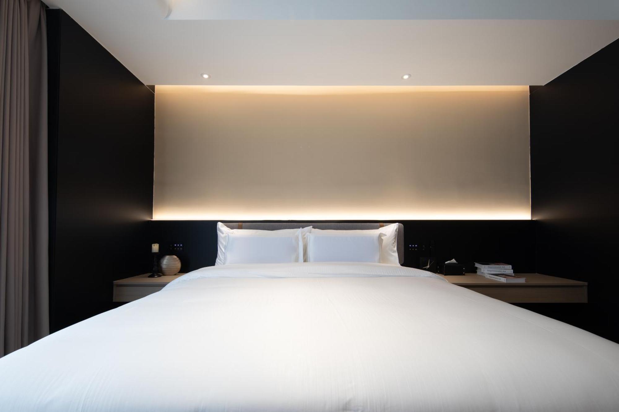See You Soon At The Ritz Rose Summer Hotel Санья Экстерьер фото