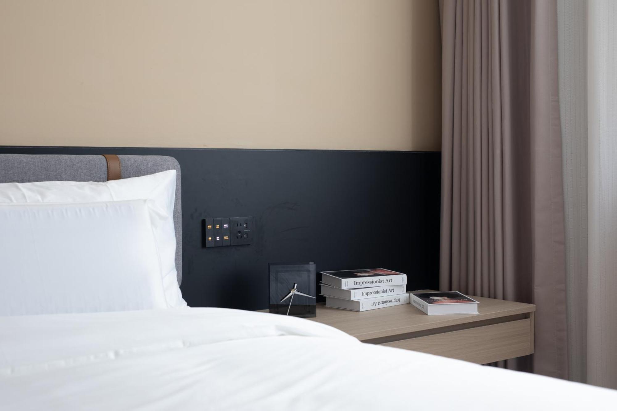 See You Soon At The Ritz Rose Summer Hotel Санья Экстерьер фото