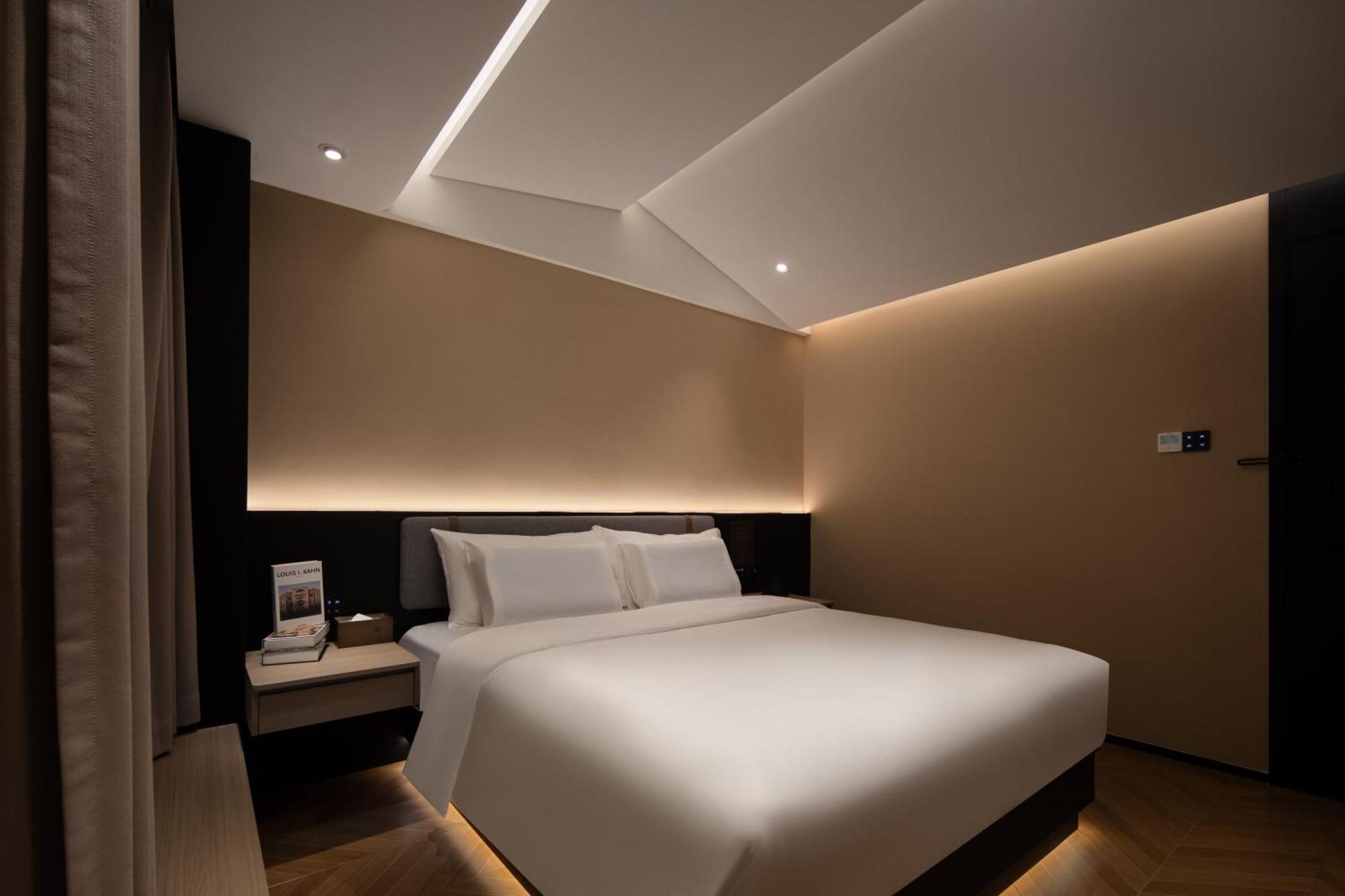 See You Soon At The Ritz Rose Summer Hotel Санья Экстерьер фото