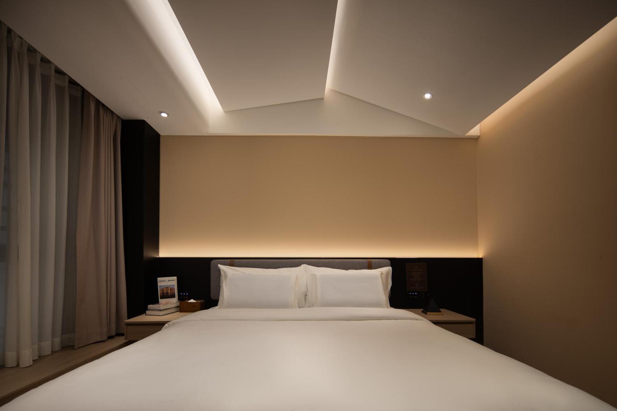 See You Soon At The Ritz Rose Summer Hotel Санья Экстерьер фото