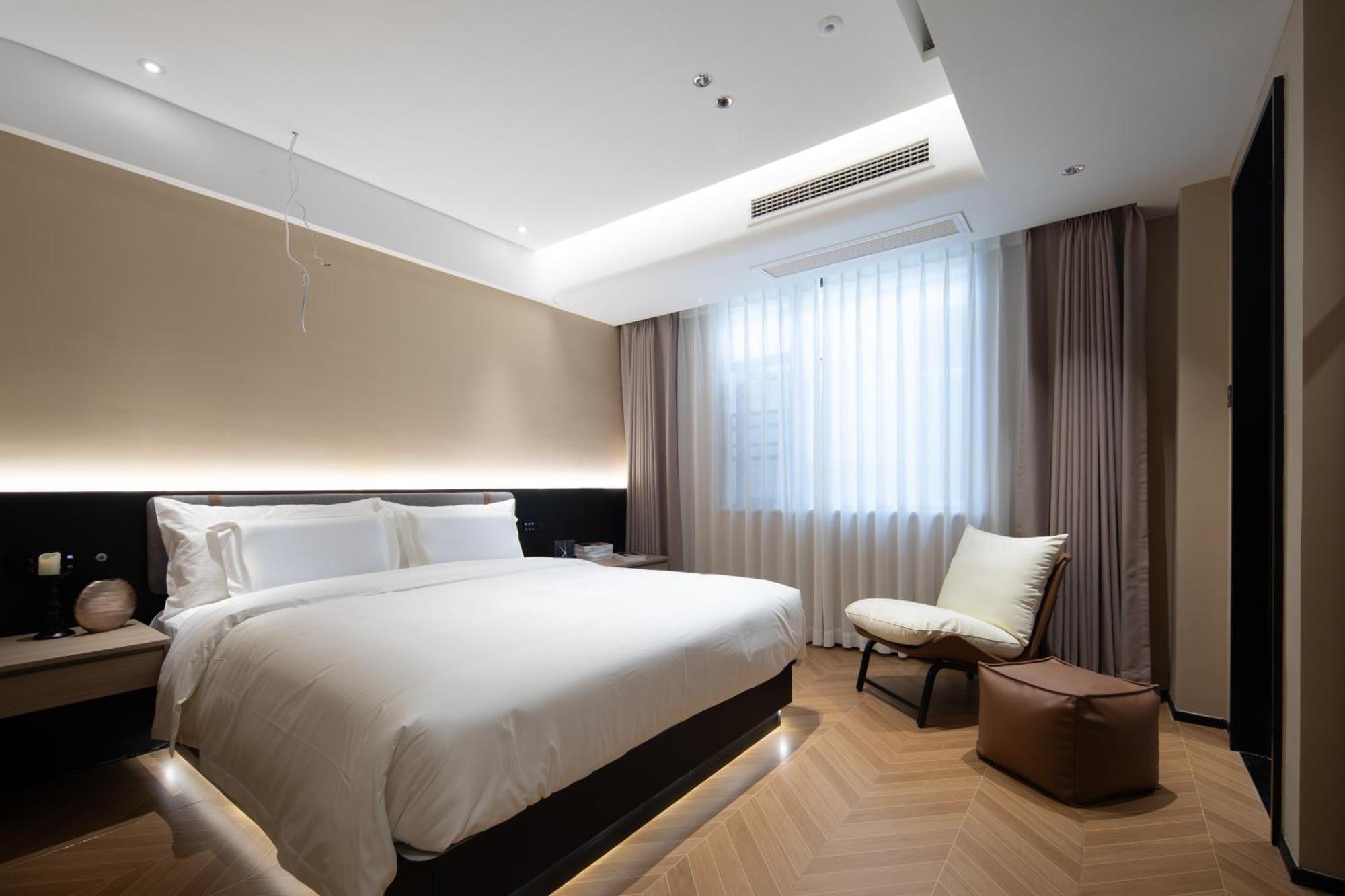 See You Soon At The Ritz Rose Summer Hotel Санья Экстерьер фото